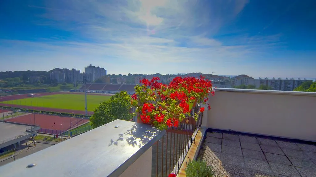 Apartments Katica 풀라